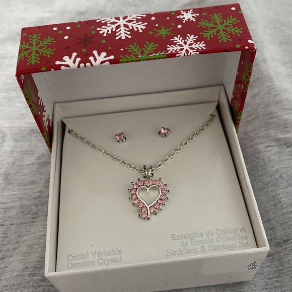 Lot: Holiday Collection  (4 boxes for $30) - Picture 5 of 5